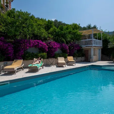 201c - In Villa, Relax Nel Di Lavagna, Giardino E Piscina Condivisa